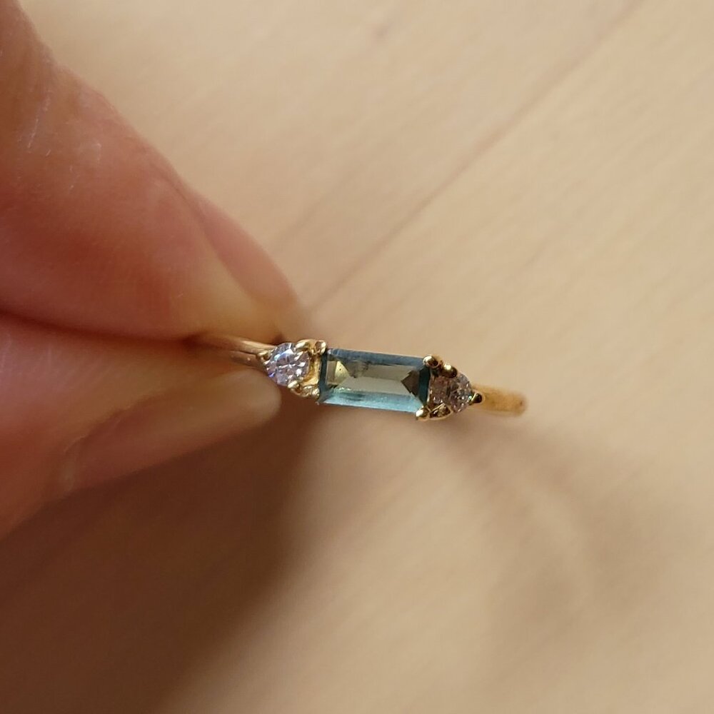 baguette alexandrite gold ring sz 4.5